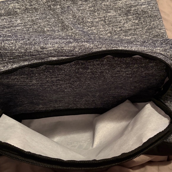 Adidas Heathered Gray Drawstring Backpack - Picture 2 of 5